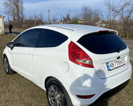 Белый Форд Фиеста, объемом двигателя 1.56 л и пробегом 253 тыс. км за 5200 $, фото 4 на Automoto.ua