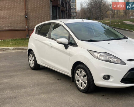 Білий Форд Фієста, об'ємом двигуна 1.39 л та пробігом 158 тис. км за 6800 $, фото 7 на Automoto.ua