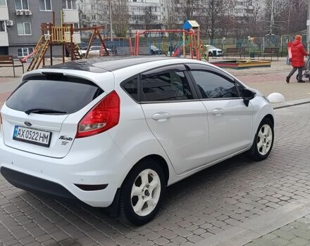 Білий Форд Фієста, об'ємом двигуна 1.4 л та пробігом 131 тис. км за 7000 $, фото 5 на Automoto.ua