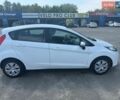 Білий Форд Фієста, об'ємом двигуна 1.39 л та пробігом 93 тис. км за 7299 $, фото 7 на Automoto.ua