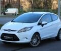 Білий Форд Фієста, об'ємом двигуна 1.2 л та пробігом 215 тис. км за 5500 $, фото 1 на Automoto.ua