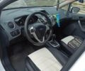 Форд Фиеста 2010 в Николаеве на Automoto.ua Белый Форд Фиеста, объемом двигателя 1.4 л и пробегом 137 тыс. км за 6900 $, фото 5 на Automoto.ua