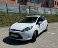 Білий Форд Фієста, об'ємом двигуна 1.25 л та пробігом 269 тис. км за 5000 $, фото 1 на Automoto.ua