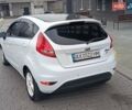 Білий Форд Фієста, об'ємом двигуна 1.4 л та пробігом 131 тис. км за 7000 $, фото 17 на Automoto.ua