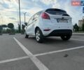 Білий Форд Фієста, об'ємом двигуна 1.39 л та пробігом 94 тис. км за 7800 $, фото 4 на Automoto.ua