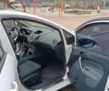 Білий Форд Фієста, об'ємом двигуна 1.4 л та пробігом 131 тис. км за 7000 $, фото 16 на Automoto.ua