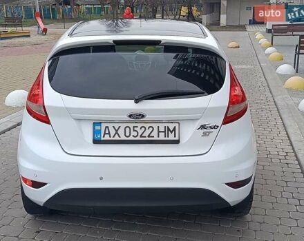 Білий Форд Фієста, об'ємом двигуна 1.4 л та пробігом 131 тис. км за 7000 $, фото 15 на Automoto.ua