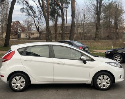 Білий Форд Фієста, об'ємом двигуна 1.4 л та пробігом 158 тис. км за 6800 $, фото 5 на Automoto.ua