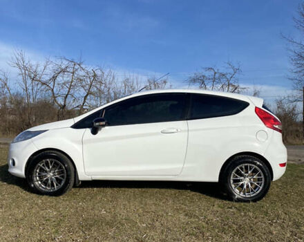 Белый Форд Фиеста, объемом двигателя 1.56 л и пробегом 253 тыс. км за 5200 $, фото 7 на Automoto.ua