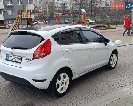 Білий Форд Фієста, об'ємом двигуна 1.4 л та пробігом 131 тис. км за 7000 $, фото 16 на Automoto.ua