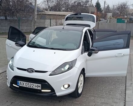 Білий Форд Фієста, об'ємом двигуна 1.4 л та пробігом 131 тис. км за 7000 $, фото 9 на Automoto.ua