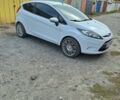 Білий Форд Фієста, об'ємом двигуна 1.2 л та пробігом 215 тис. км за 5500 $, фото 4 на Automoto.ua