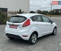 Белый Форд Фиеста, объемом двигателя 1.4 л и пробегом 181 тыс. км за 7950 $, фото 6 на Automoto.ua