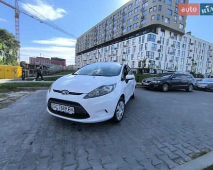 Білий Форд Фієста, об'ємом двигуна 1.24 л та пробігом 116 тис. км за 5500 $, фото 10 на Automoto.ua