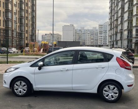 Білий Форд Фієста, об'ємом двигуна 1.4 л та пробігом 158 тис. км за 6800 $, фото 2 на Automoto.ua