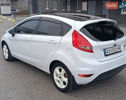 Білий Форд Фієста, об'ємом двигуна 1.4 л та пробігом 131 тис. км за 7000 $, фото 18 на Automoto.ua