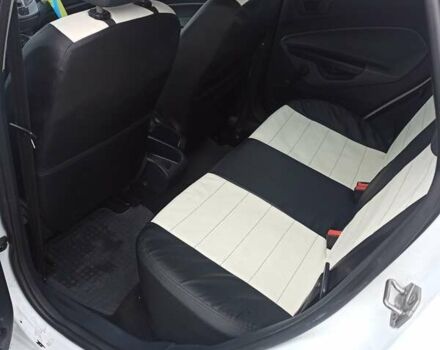 Форд Фиеста 2010 в Николаеве на Automoto.ua Белый Форд Фиеста, объемом двигателя 1.4 л и пробегом 137 тыс. км за 6900 $, фото 3 на Automoto.ua