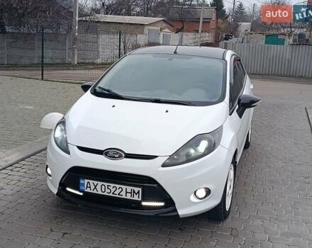 Білий Форд Фієста, об'ємом двигуна 1.4 л та пробігом 131 тис. км за 7000 $, фото 13 на Automoto.ua