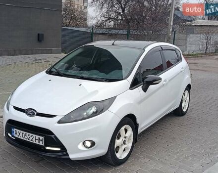 Білий Форд Фієста, об'ємом двигуна 1.4 л та пробігом 131 тис. км за 7000 $, фото 32 на Automoto.ua