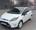 Білий Форд Фієста, об'ємом двигуна 1.4 л та пробігом 131 тис. км за 7000 $, фото 32 на Automoto.ua