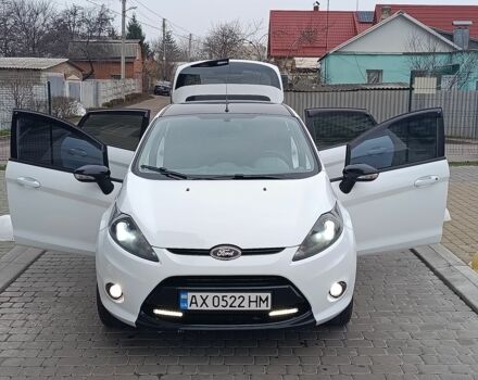 Білий Форд Фієста, об'ємом двигуна 1.4 л та пробігом 131 тис. км за 7000 $, фото 8 на Automoto.ua