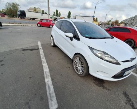 Білий Форд Фієста, об'ємом двигуна 1.2 л та пробігом 215 тис. км за 5500 $, фото 3 на Automoto.ua