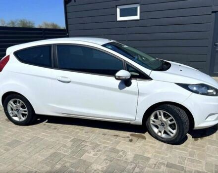 Белый Форд Фиеста, объемом двигателя 1.6 л и пробегом 2 тыс. км за 5000 $, фото 7 на Automoto.ua