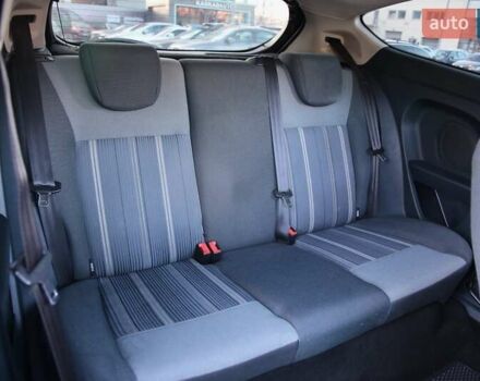 Білий Форд Фієста, об'ємом двигуна 1.2 л та пробігом 215 тис. км за 5500 $, фото 7 на Automoto.ua