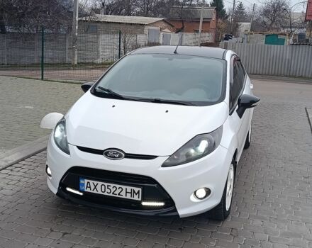 Білий Форд Фієста, об'ємом двигуна 1.4 л та пробігом 131 тис. км за 7000 $, фото 18 на Automoto.ua