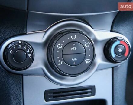 Білий Форд Фієста, об'ємом двигуна 1.2 л та пробігом 215 тис. км за 5500 $, фото 16 на Automoto.ua