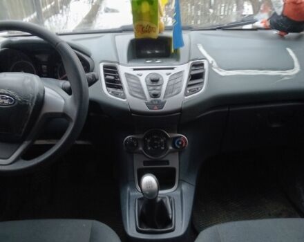 Білий Форд Фієста, об'ємом двигуна 1.6 л та пробігом 451 тис. км за 2177 $, фото 11 на Automoto.ua