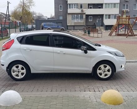 Білий Форд Фієста, об'ємом двигуна 1.4 л та пробігом 131 тис. км за 7000 $, фото 14 на Automoto.ua