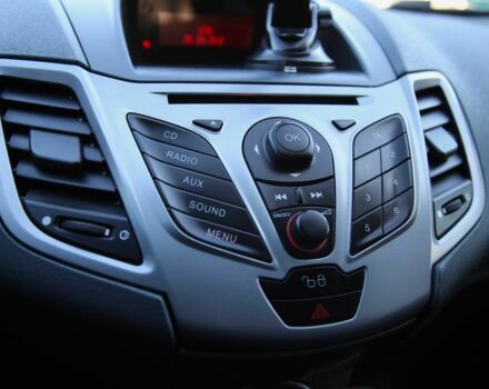 Білий Форд Фієста, об'ємом двигуна 1.2 л та пробігом 215 тис. км за 5500 $, фото 15 на Automoto.ua