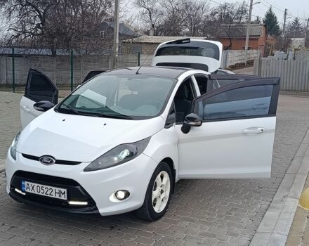 Білий Форд Фієста, об'ємом двигуна 1.4 л та пробігом 131 тис. км за 7000 $, фото 10 на Automoto.ua
