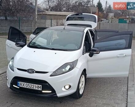 Білий Форд Фієста, об'ємом двигуна 1.4 л та пробігом 131 тис. км за 7000 $, фото 11 на Automoto.ua
