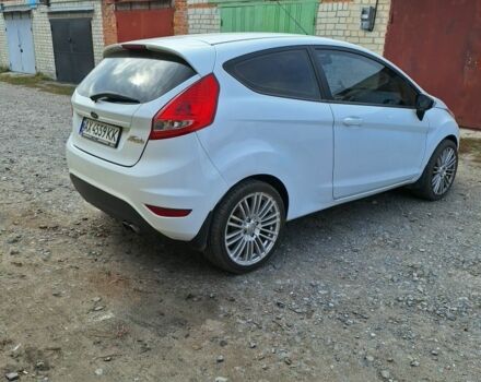 Білий Форд Фієста, об'ємом двигуна 1.2 л та пробігом 215 тис. км за 5500 $, фото 1 на Automoto.ua