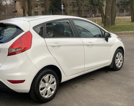Білий Форд Фієста, об'ємом двигуна 1.4 л та пробігом 158 тис. км за 6800 $, фото 6 на Automoto.ua