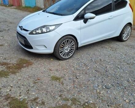 Білий Форд Фієста, об'ємом двигуна 1.2 л та пробігом 215 тис. км за 5500 $, фото 7 на Automoto.ua