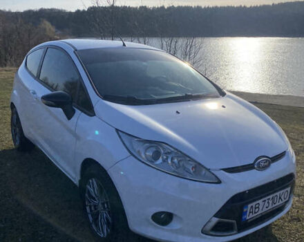 Белый Форд Фиеста, объемом двигателя 1.56 л и пробегом 253 тыс. км за 5200 $, фото 1 на Automoto.ua