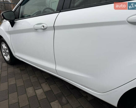 Белый Форд Фиеста, объемом двигателя 1.24 л и пробегом 122 тыс. км за 4900 $, фото 14 на Automoto.ua