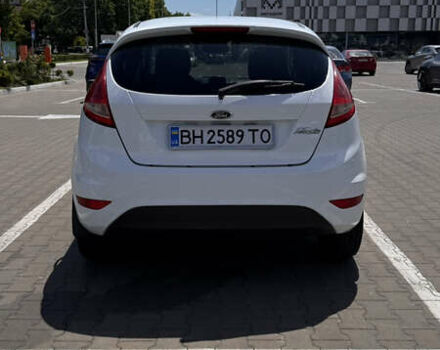 Білий Форд Фієста, об'ємом двигуна 1.4 л та пробігом 108 тис. км за 7500 $, фото 4 на Automoto.ua