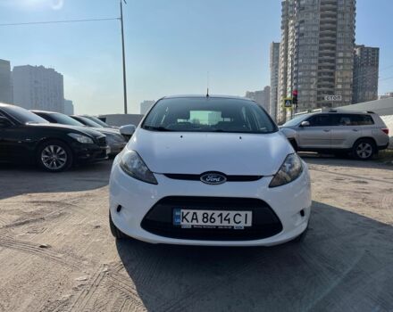 Белый Форд Фиеста, объемом двигателя 1.4 л и пробегом 123 тыс. км за 5500 $, фото 4 на Automoto.ua
