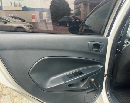 Білий Форд Фієста, об'ємом двигуна 1.4 л та пробігом 222 тис. км за 6800 $, фото 16 на Automoto.ua