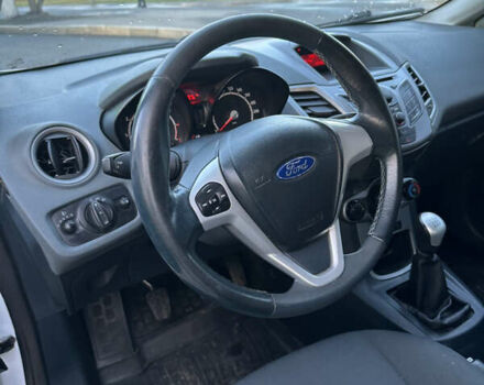 Білий Форд Фієста, об'ємом двигуна 1.24 л та пробігом 128 тис. км за 5300 $, фото 12 на Automoto.ua