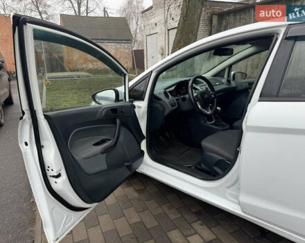 Белый Форд Фиеста, объемом двигателя 1.24 л и пробегом 122 тыс. км за 4900 $, фото 19 на Automoto.ua