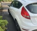 Білий Форд Фієста, об'ємом двигуна 1.2 л та пробігом 220 тис. км за 5500 $, фото 2 на Automoto.ua