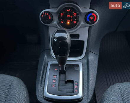 Белый Форд Фиеста, объемом двигателя 1.4 л и пробегом 220 тыс. км за 6950 $, фото 14 на Automoto.ua