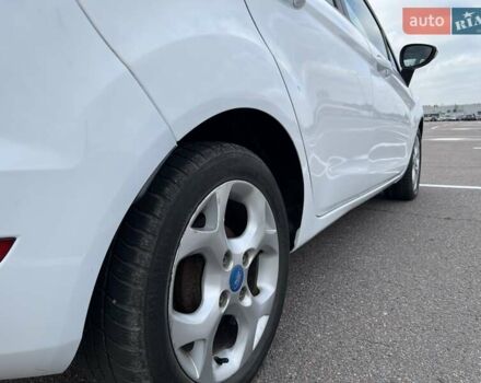Форд Фиеста 2011 в Пустомытах на Automoto.ua Белый Форд Фиеста, объемом двигателя 1.4 л и пробегом 234 тыс. км за 5500 $, фото 11 на Automoto.ua