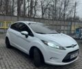 Белый Форд Фиеста, объемом двигателя 1.39 л и пробегом 270 тыс. км за 6100 $, фото 1 на Automoto.ua