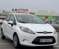 Білий Форд Фієста, об'ємом двигуна 1.39 л та пробігом 102 тис. км за 7400 $, фото 1 на Automoto.ua